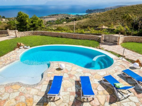 Nice small villa with private pool and wonderful seaview, Castellammare Del Golfo